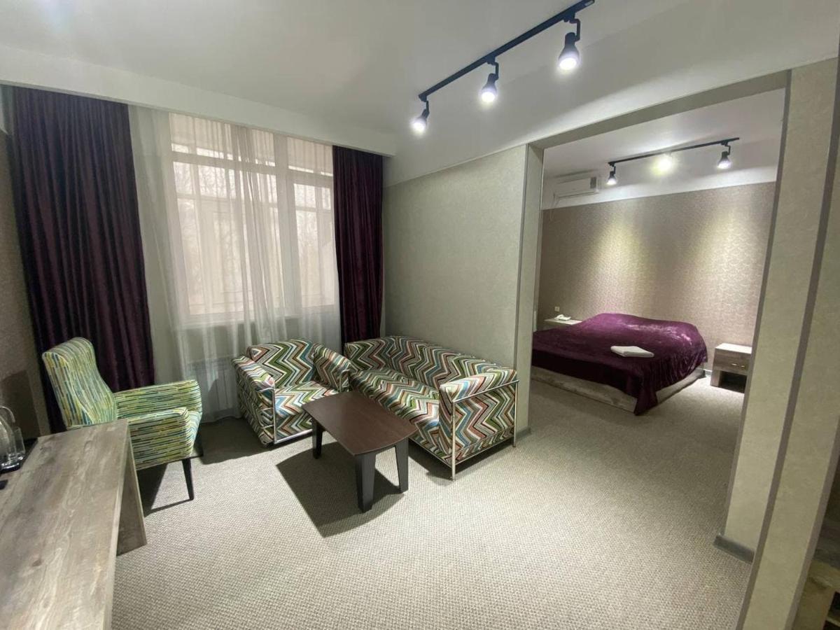 Artastana Hotel Екстериор снимка