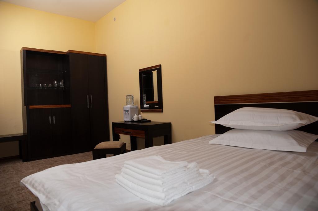 Artastana Hotel Стая снимка