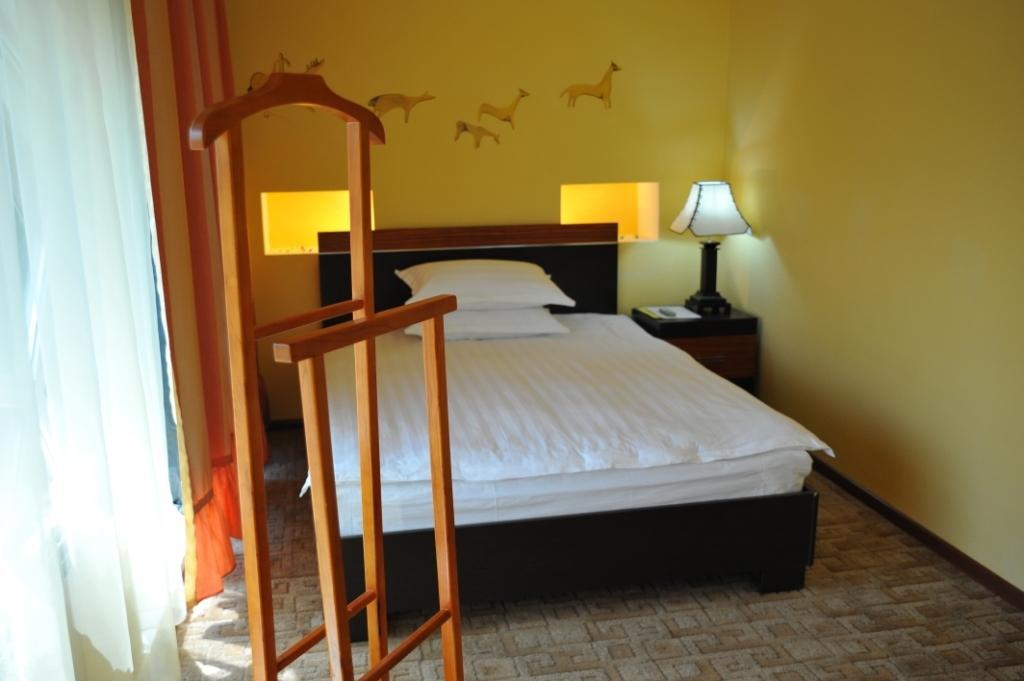 Artastana Hotel Стая снимка