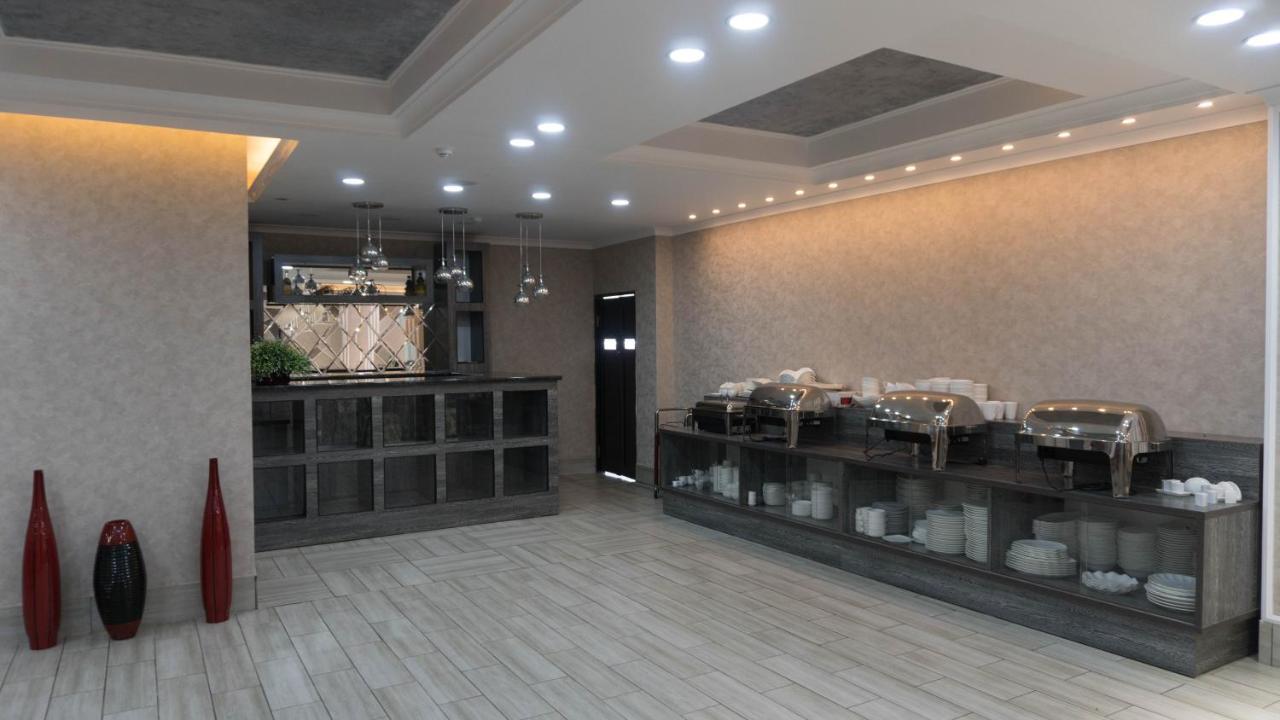 Artastana Hotel Екстериор снимка