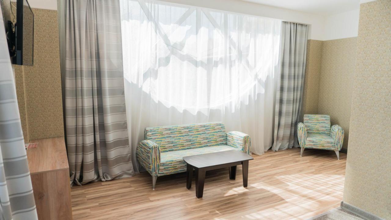 Artastana Hotel Екстериор снимка